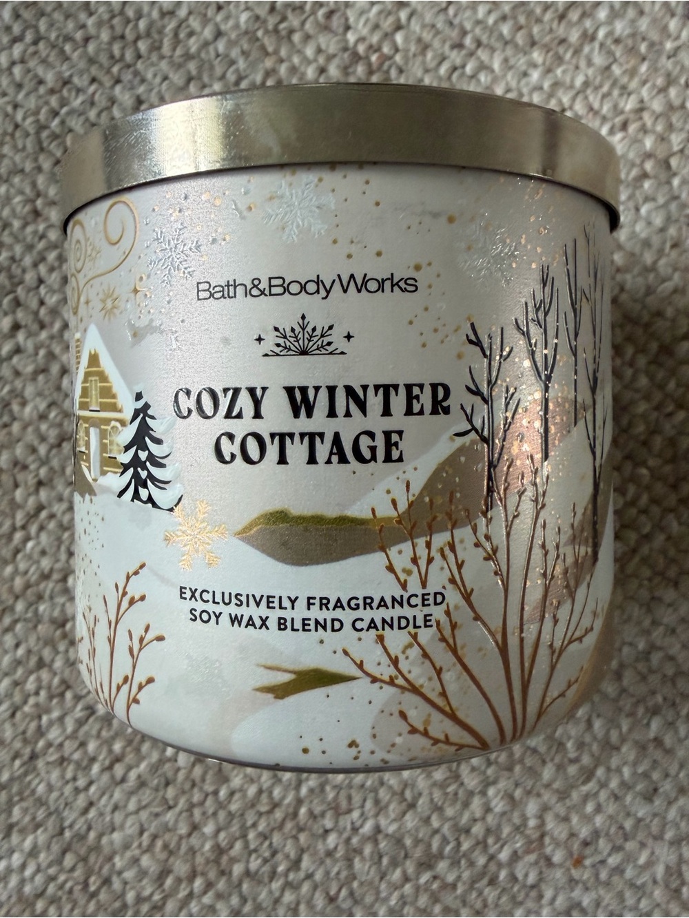 EUC Bath Body Works Cozy Winter Cottage Soy Wax Blend Candle Gold Glass Jar Lid